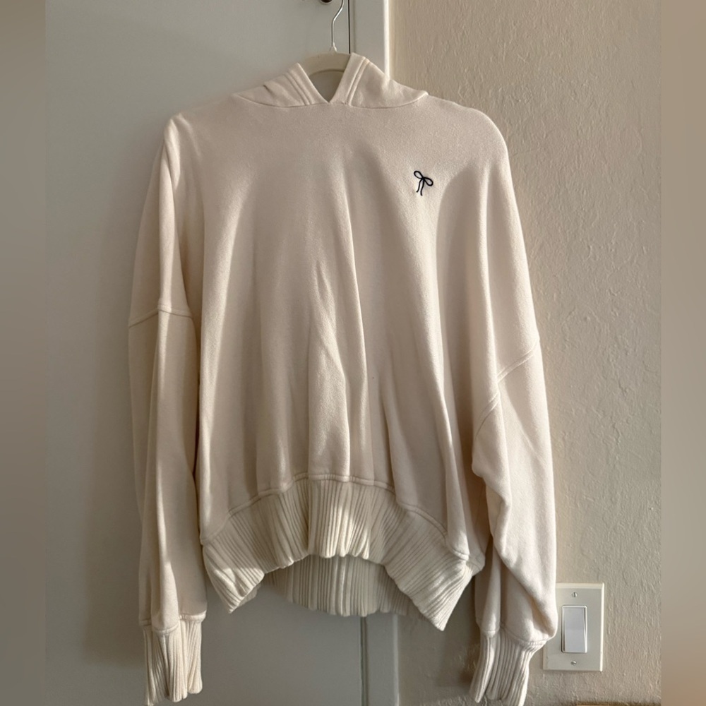 Aerie Off-White Hoodie cropped Sweater